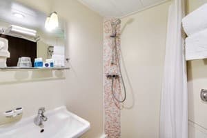 Отель Bakkara. Классик двухместный с видом на реку c одной двуспальной кроватью 4