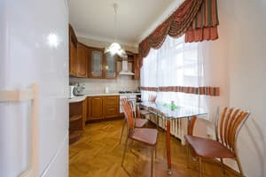 Квартира Best Rent. Квартира на площади Льва Толстого 6