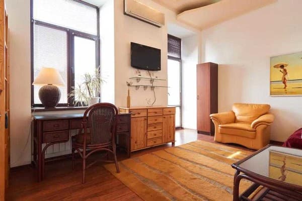 Home Hotel ул. Хорива, 15/8 4