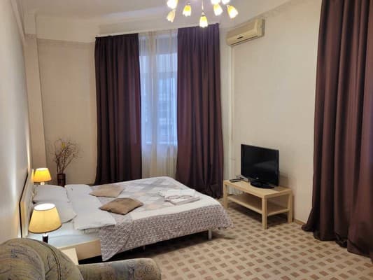 Home Hotel ул. Крещатик, 27 8