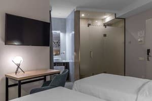 Бутик-отель KONTRAKT Boutique Hotel. Комфорт двухместный с Балконом 8