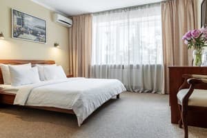 Печерский 4